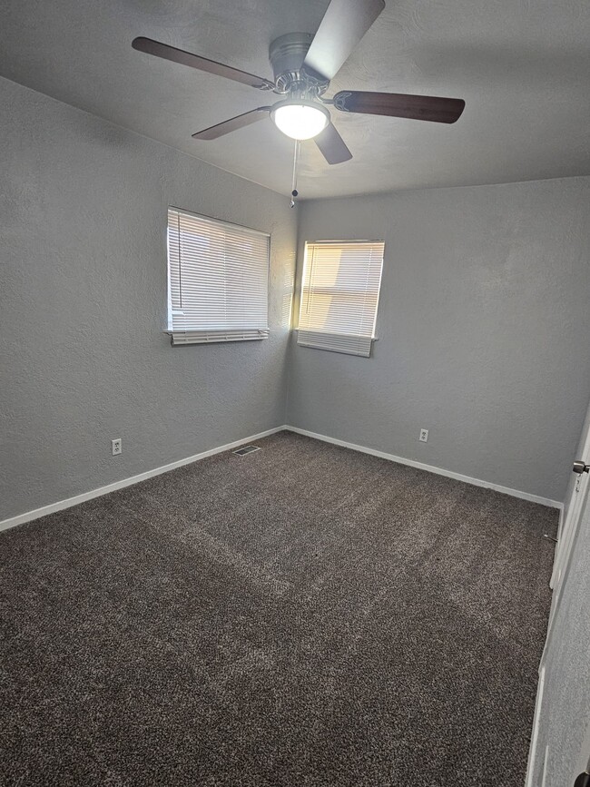 Building Photo - 1902 NW 39th St