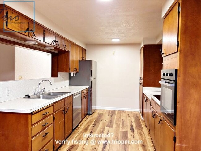 Building Photo - 1029 C St