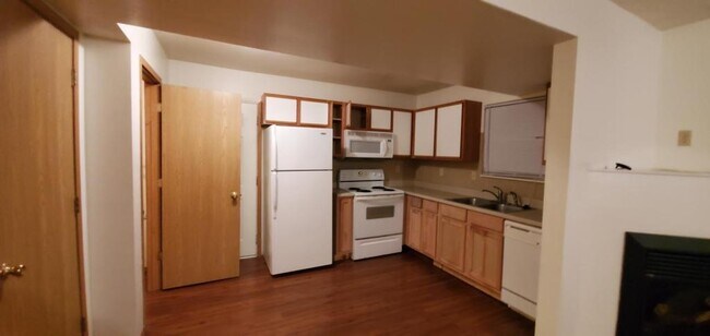 Building Photo - 1402 Frosty Dr