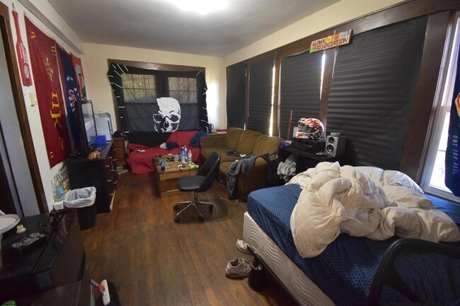 Building Photo - 678 Spruce St