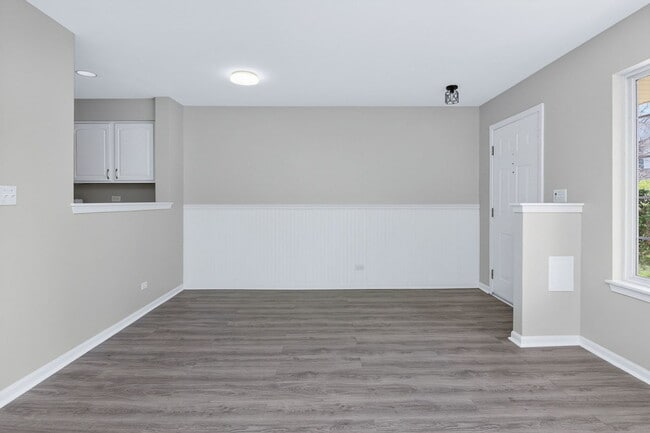 Building Photo - 644 Lincoln Station Dr