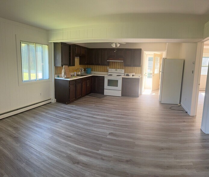 dining kitchen living - 16A Harrigan Rd