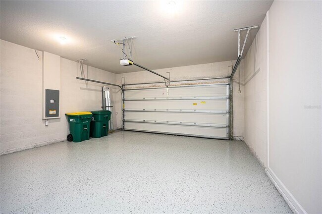 Building Photo - 16873 Castoro Dr