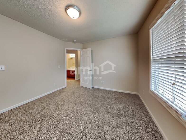 Building Photo - 2286 Rothwood Acres Rd