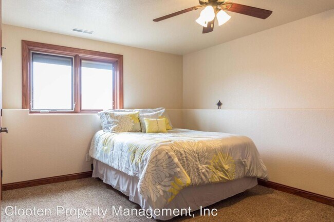 Building Photo - 6625 Dakota Country Dr