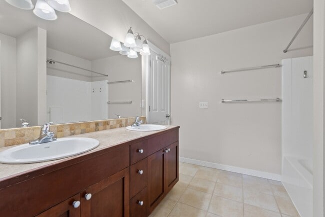 Building Photo - 3bd/2.25ba Seattle Townhouse