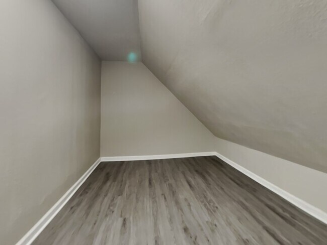 Building Photo - 8909 Stark Ave