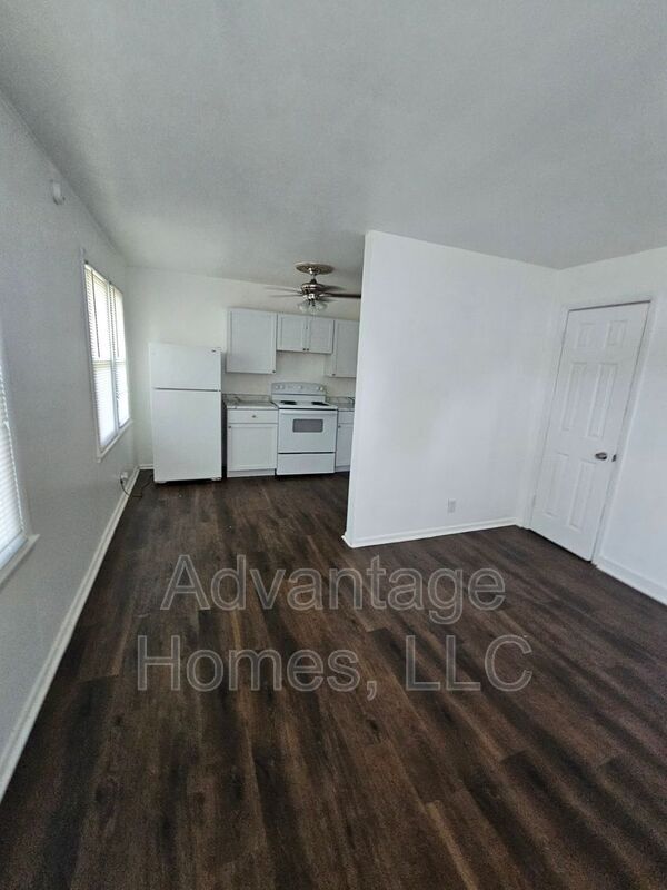 Building Photo - 1007 N Scott Ave