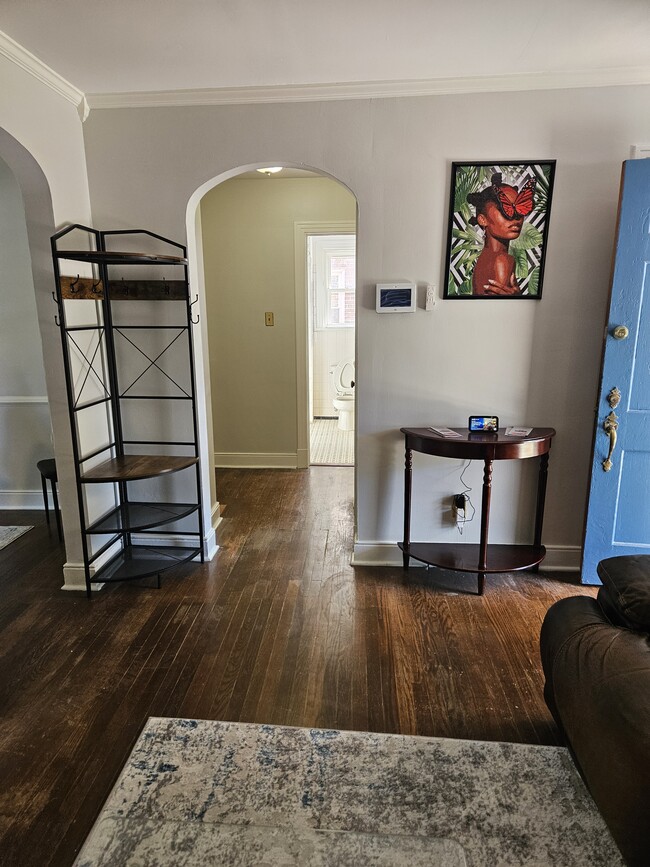 Building Photo - 3909 Patrick Ave