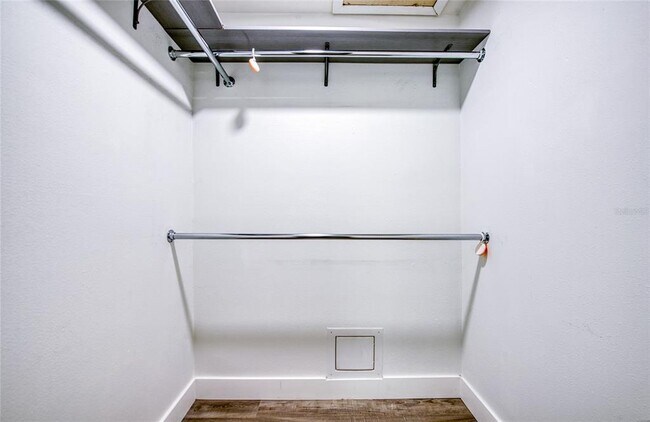 Building Photo - 2617 Bentley Dr