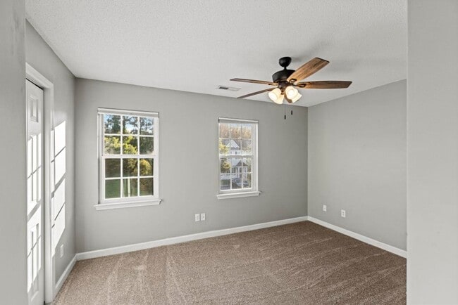 Building Photo - 307 Burley Dr