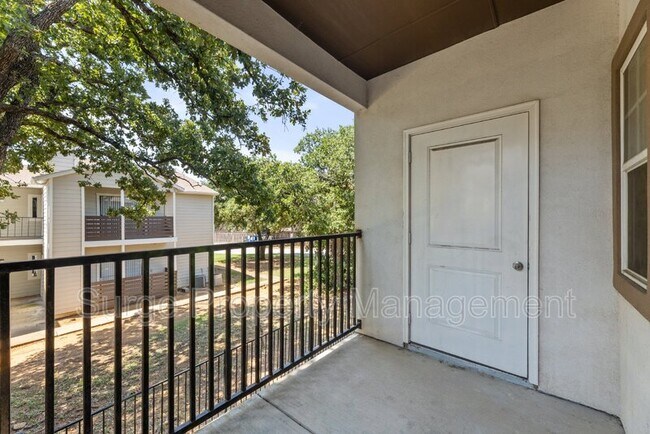 Building Photo - 13609 Pinnacle Cir W