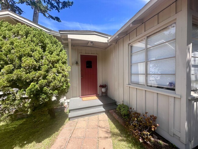 Building Photo - 381 Asilomar Ave