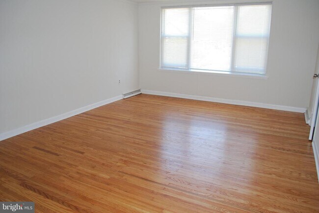 Building Photo - 223 Central Ave