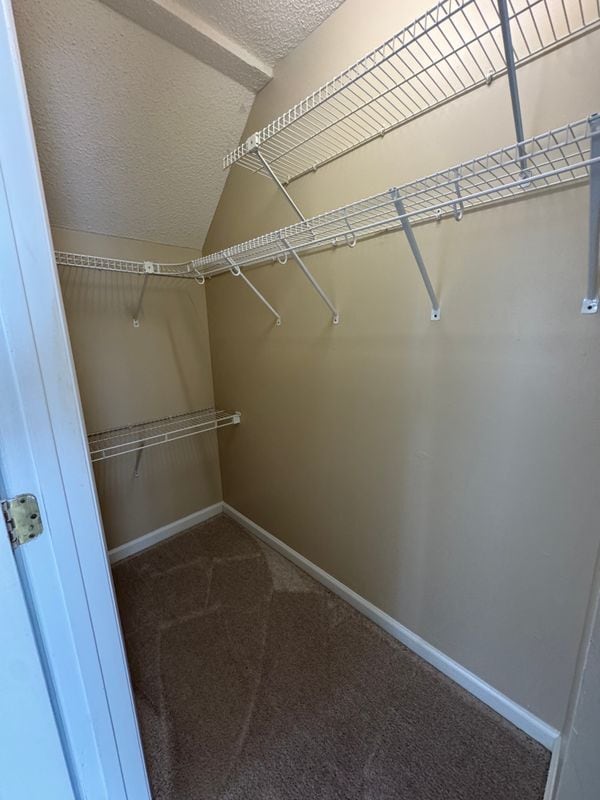 Building Photo - 4 Stonehouse Ct