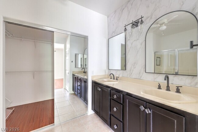 Building Photo - 5389 Progresso St