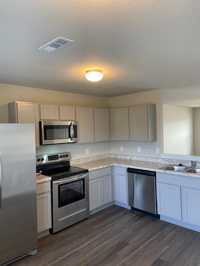 Building Photo - Three Bedroom | Two Bath Home in Maumelle