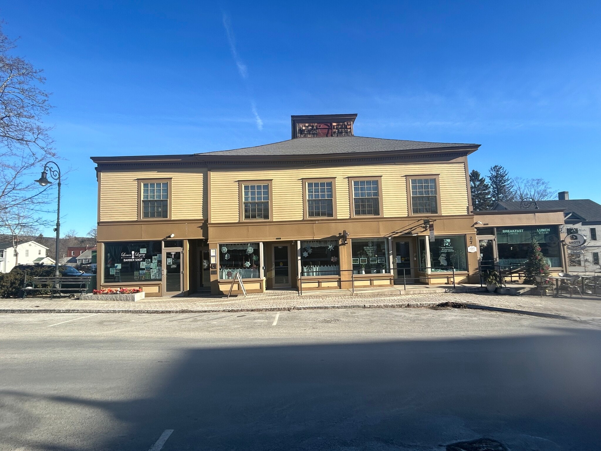 Building Photo - 27 Housatonic St