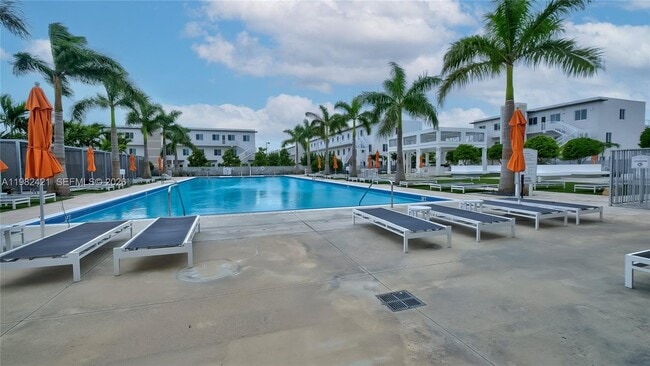 Building Photo - 6630 NW 104th Path