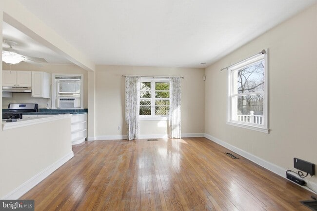 Building Photo - 10626 S Dunmoor Dr