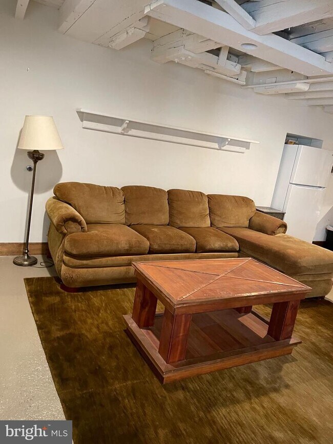 Building Photo - 64 Beulah Rd