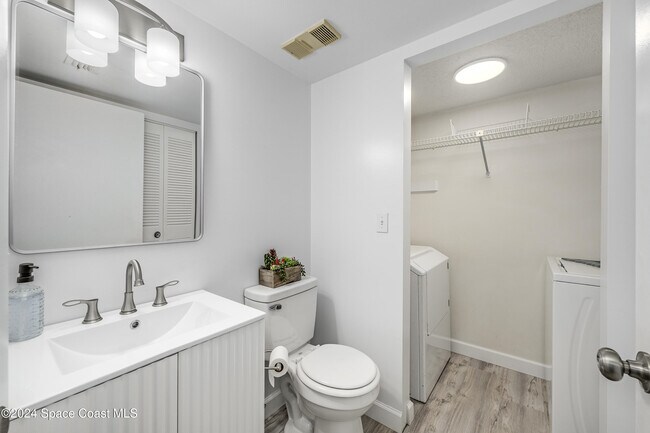 Building Photo - 3283 Sand Ct