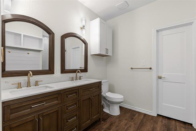 Building Photo - 5623 Barkridge Dr