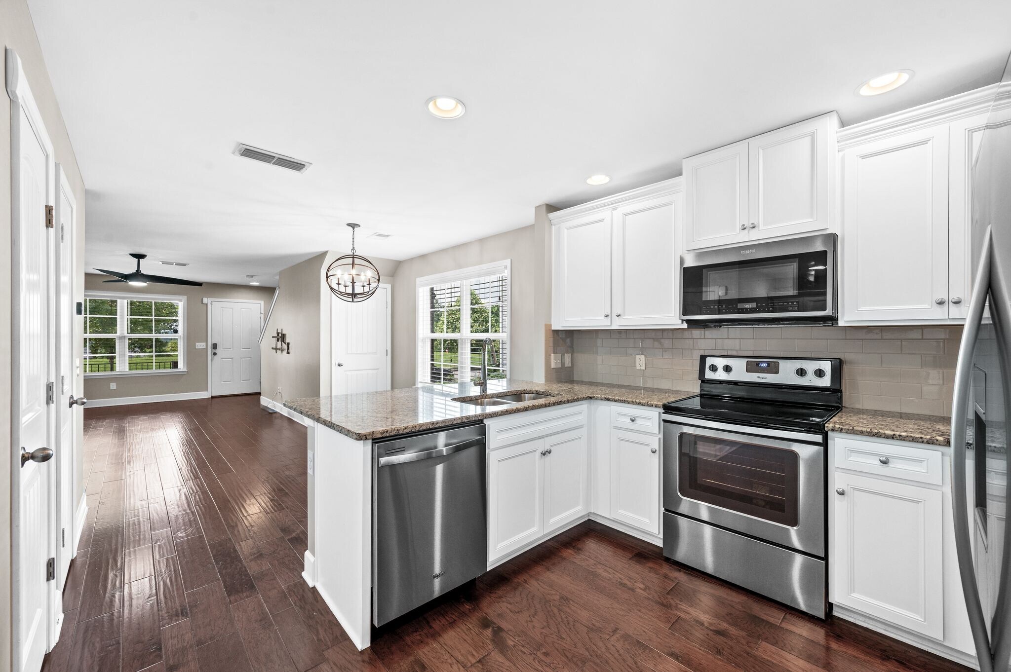 Building Photo - 1840 Riverbirch Ln