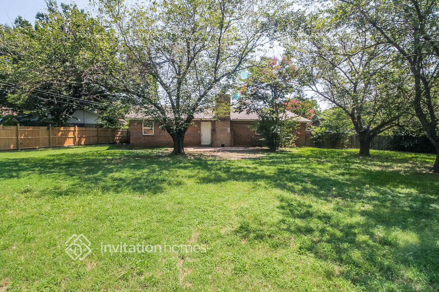 Building Photo - 6065 Dunson Ct