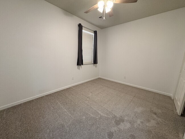 Building Photo - 4016 Loma Alta Ave NE