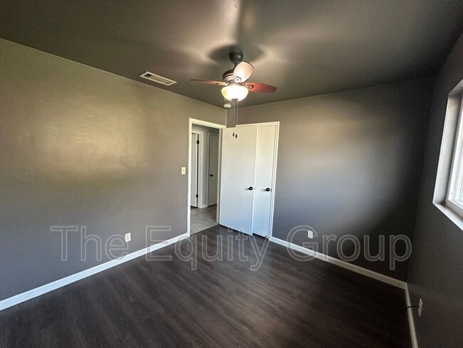 Building Photo - 4122 W Monte Vista Ave