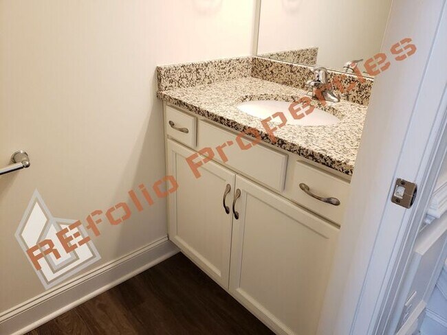 Building Photo - Elegant 3 Bedroom 2.5 Bath 1-Car Garage To...