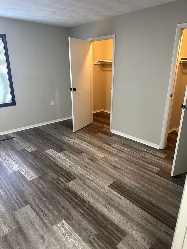 Building Photo - Oversized 3 Bedroom with laundry room!