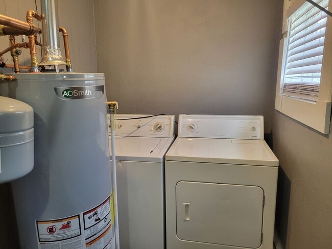 Building Photo - 2BR/1BA Gem In Washington