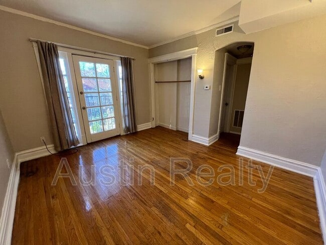 Building Photo - 934 Concordia Ln