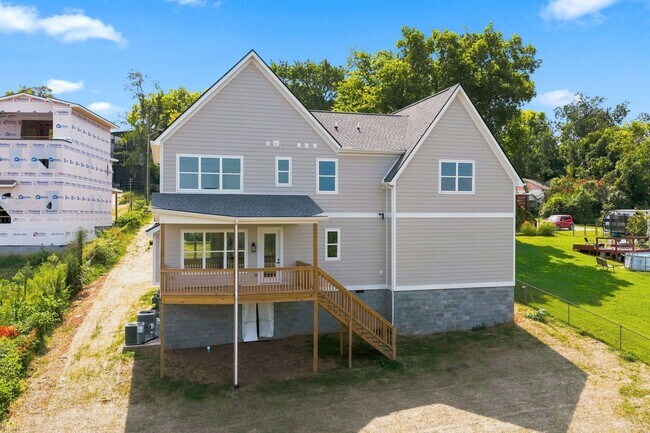 Building Photo - 508 Waycross Dr