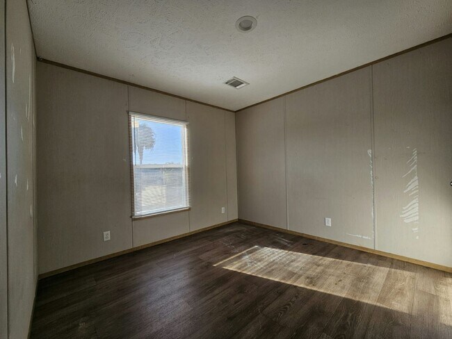 Building Photo - 1009 Wabash Ct