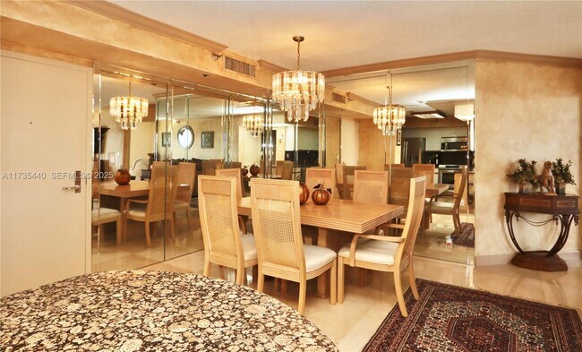 Building Photo - 19101 NE 36th Pl