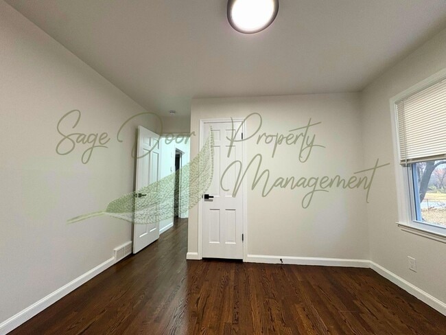 Building Photo - WELCOME HOME TO COMFORT & STYLE