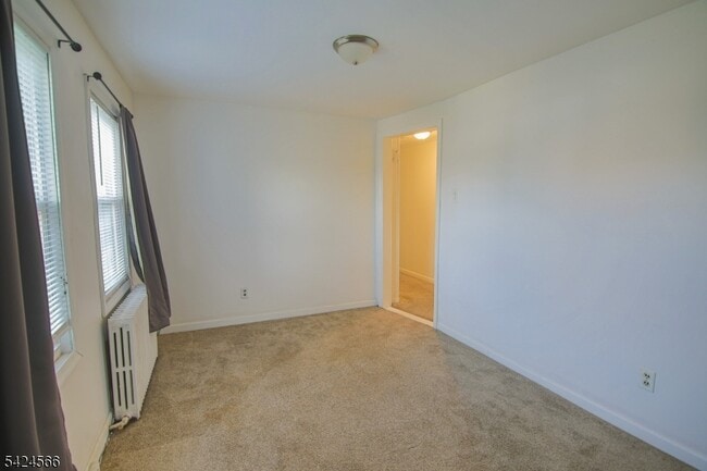 Building Photo - 433 Ainsworth St