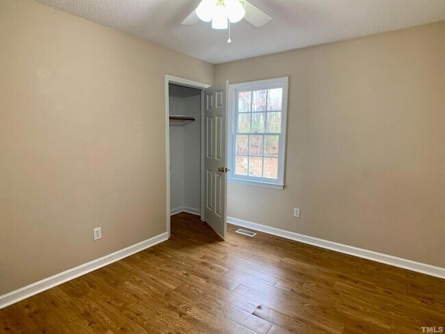 Building Photo - 516 Contessa Ct