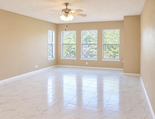 Building Photo - 720 Justeford Dr