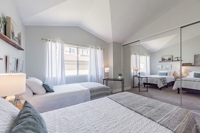 Building Photo - Stylish Laguna Niguel View Condo in Resort-Style Beach Community