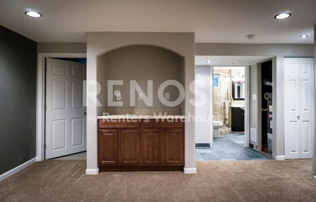 Building Photo - Spacious 4-Bedroom Duplex Near Anschutz Medical Campus – Available Now!