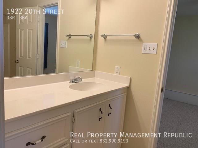 Building Photo - 1922 20th St