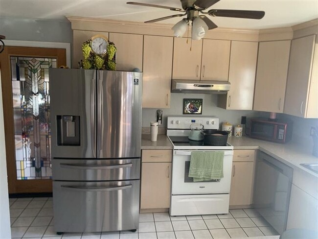 Building Photo - DALLASTOWN SCHOOLS