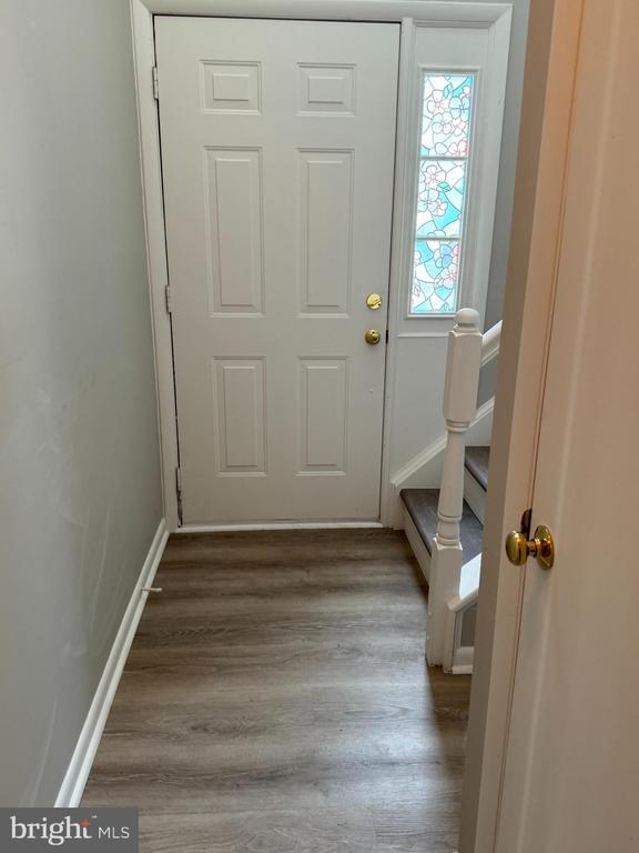 Building Photo - 44244 Mossy Brook Square