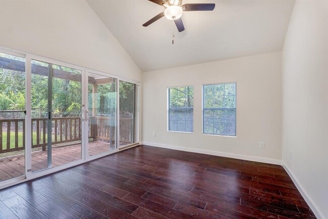 Building Photo - 7511 Carver Ave