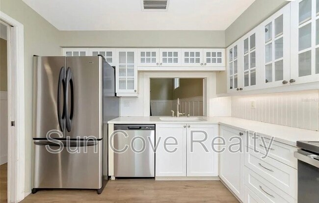 Building Photo - 4518 Ascot Cir S