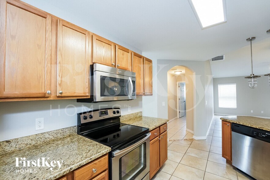 Building Photo - 4637 Antioch St